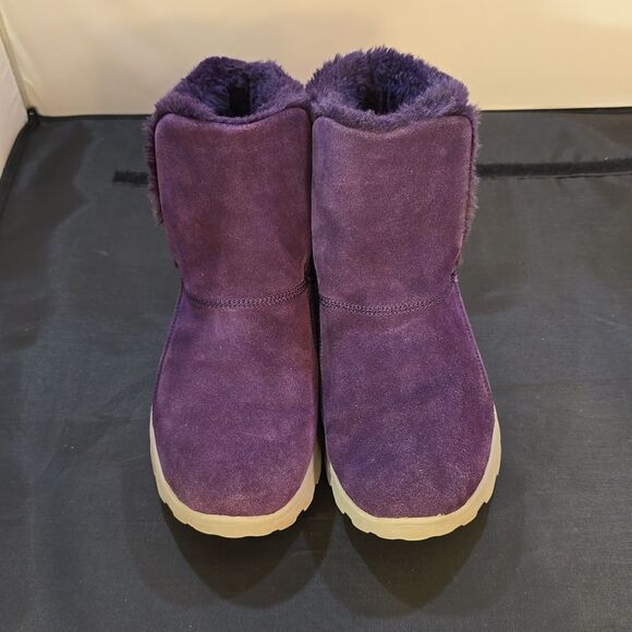 SKECHERS WOMEN'S ON THE GO JOY BUNDLE UP COZY ANKLE BOOTS - Picture 3 of 16